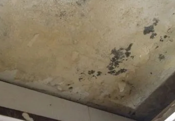 常德阳台漏水维修公司分享下常德卫生间渗水维修需要注意哪些问题。